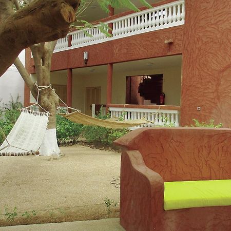 Le Lion Dort Hotel Somone Exterior photo